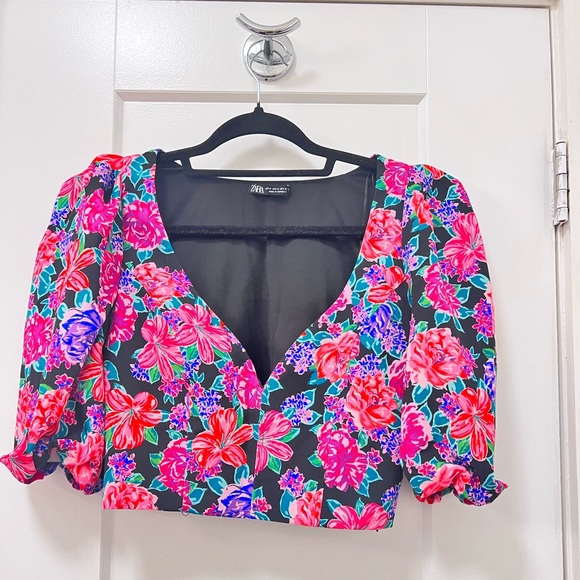 Zara Tops - Zara Floral Crop Top